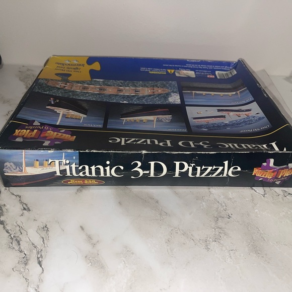 Titanic 3-D Puzzle - Picture 4 of 5